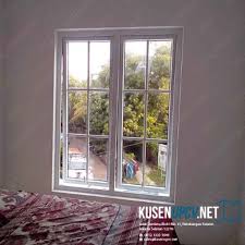 Dalam mendesain kamar tidur anda perlu mengenali bentuk dan ukuran ruangan jadi jika ruangan tidak cukup luas maka anda harus sepintar mungkin dalam penataan dan desain interiornya untuk menghasilkan kamar yang nyaman. Model Kusen Jendela Upvc Jungkit Pasang Di Perumahan Bella Cassa Residence Depok Pabrik Upvc