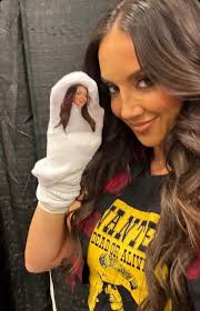 Cosplayers who cosplay as wrestlers