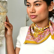 Foulard "mon petit indispensable" by Love explorers, Petits foulards