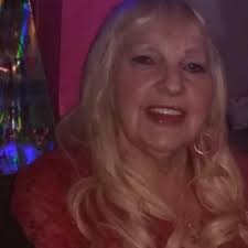 Can you name this singer and any of the songs she sang?