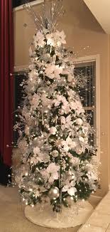 Silver And White Christmas Tree White Christmas Tree Decorations Silver Christmas Tree Christmas Tree Themes