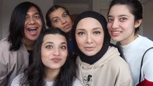 When autocomplete results are available use up and down arrows to review and enter to select. Kelimerah Tengok Neelofa Tanpa Makeup Layan Telatah Facebook