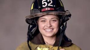 Lisa Cusimano's Instagram, Twitter & Facebook