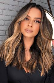 Medium to long hairstyles give you the perfect opportunity to have an amazing ombré and balayage color design! Cute Medium Length Haircuts Hairstyles Medium Hair Cappuccino Colour