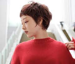 オトナかわいいミニショート peek a booならではの骨格 髪質 顔の形などを計算した上質なベースカットを駆使して お客様ひとりひとりの雰囲気に似合うカットをさせていただきます ご自宅での再現性 持ちのよさもバッチリです ご自分でどんなヘアスタイルが