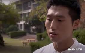 不信邪，英国高中生去韩国体验魔鬼式教育，结果又被完虐！