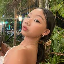 Chau Vo's Instagram, Twitter & Facebook