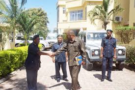 Wiceprezes zanzibar ( suahili : Zanzinews Katibu Mkuu Ofisi Ya Makamu Wa Pili Wa Rais Zanzibar Azungumza Na Maofisa Wa Uhamiaji Zanzibar