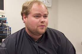 A Guy Got Tired Of His Stretched Earlobes, And Decided To Fix Them With  Surgery