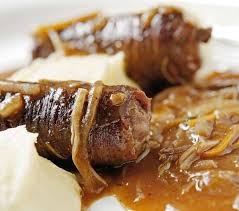 Rindfleischvogel Rezept Mit Der Rotweinsauce Blick Rezept Rezepte Fleischvogel Rezept Lebensmittel Essen