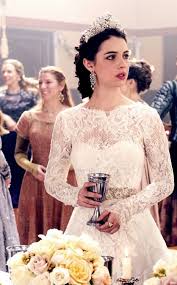 She was first promised as a wife to henry viiis son edward in the treaty of greenwich in 1543. Mary Stuart Queen Of Scots At Her Wedding Reign Dresses Reign Fashion Wedding Dresses
