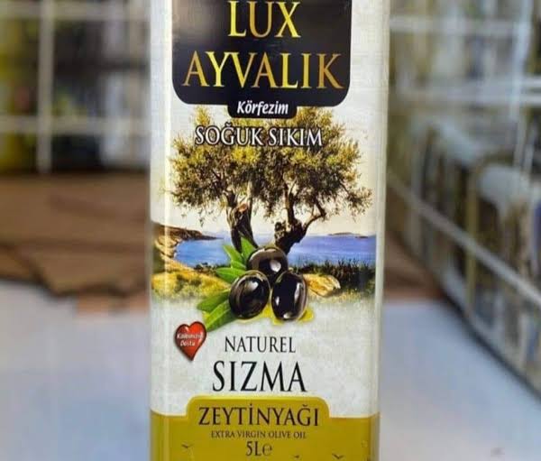 Daha önce ürettiği zeytinyağlarıyla 46 kez taklit ve tağşiş listesinde yer  alan Onay Ticaret-Sabri Akın unvanlı şirket, dün bir kez daha listeye  girdi. Firmanın Ayvalık markalı 001 parti no'lu üründe