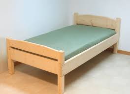 Einfache Betten Holzbett Selber Bauen Bett Selber Bauen Anleitung Bettrahmen Ideen