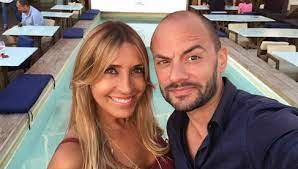 Claudia jacques (b.1964) is a portuguese public relations. Ex De Claudia Jacques E Salvo Pelo Constitucional Vejo A Luz No Fundo Do Tunel