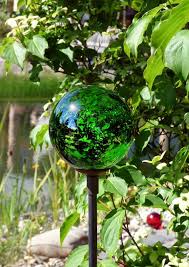 Strahlende Glaskugel Auf Einem Dekostab Mit Hutchen Klar Glaskugel Kugel Glas