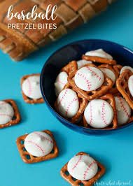 Every baseball party is a hit when you set the scene with the right baseball theme. 21 Awesome Baseball Party Ideas Pretty My Party Party Ideas