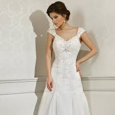 Check spelling or type a new query. Hochzeitskleider Brautkleider In Wien Lia Brautmoden