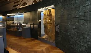 Národní muzeum ve své historické budově ve dnech 1. Zazijte Vystavu Tutanchamon Realexperience V Narodnim Muzeu Narodni Muzeum