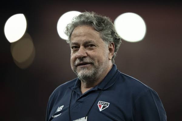 Comiss&atilde;o de &Eacute;tica do S&atilde;o Paulo recebe pedido de expuls&atilde;o de Casares | Ge