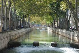 Jardins De La Fontaine A Nimes Splendide Parc Du Xviiie A Visiter Jardins De La Fontaine Les Fontaines Jardin Classique