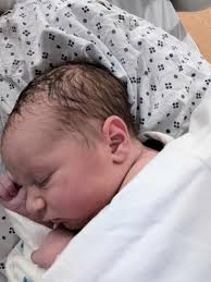 Welcome to the world Ennis Chandler. He was born April 25th. 8lbs and 14oz.  This chunky little man is absolutely gorgeous. I will miss this family.  Congratulations!! #beforeandafterbirth #welcometoworld