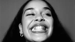 Jorja Smith confirma novo álbum para este ano