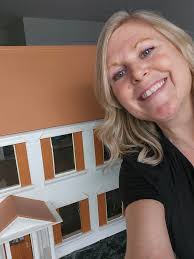 Vintage 1989 Little tykes blue roof dollhouse