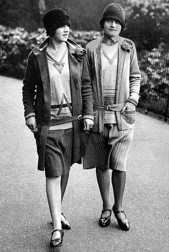 Resultado de imagem para anos 1920 roupas femininas"