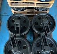 Factory Wholesale Kobelco SK200-3/8SK230,SK250,SK270,SK330,SK350 Idler  Front Idler Excavator Spare Parts with High Quality