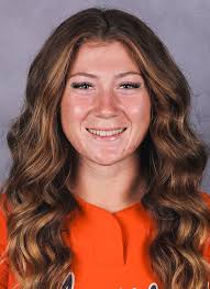 Maddie Moore's Instagram, Twitter & Facebook