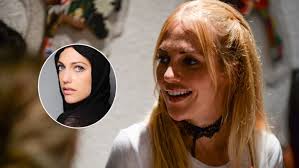 Known as 'Sultanesha Hyrrem', Meryem Uzerli publishes an image with a veil  (Photo)