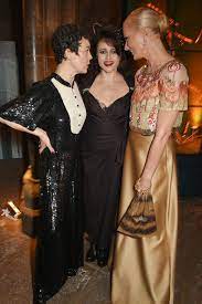 The peaky blinders and harry potter actress passed away peacefully at home, her husband damian lewis announced. Helen Mccrory Helena Bonham Carter And Joely Richardson Helena Bonham Carter Joely Richardson Bonham Carter