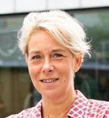 Elise Priebe's Instagram, Twitter & Facebook