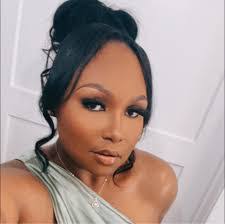 Quiana Martin's Instagram, Twitter & Facebook