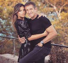 Jun 12, 2021 · ezio greggio, la compagna romina pierdomenico: Ezio Greggio E Romina Pierdomenico Raccontano Com E Nato Il Loro Amore E A Proposito Dell Incidente Che Li Ha Coinvolti A Causa Dei Paparazzi Isa E Chia