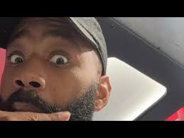 jody hawk is live in a haircut !