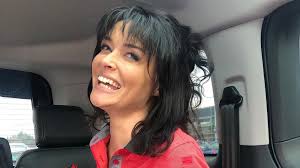 Die als kultige blondine bekannte „dani hat ihre frisurtechnischen wurzeln wohl nicht vergessen. Top Oder Flop Daniela Katzenberger Zeigt Sich Als Brunette Promiflash De