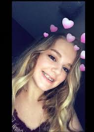 Elizabeth Zastrow's Instagram, Twitter & Facebook