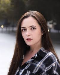 Deanna Arthur's Instagram, Twitter & Facebook