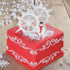 It is made of sugar, corn syrup and water and can be colored and. Recept Square Christmas Cake Deleukstetaartenshop Com