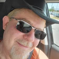 Middle Tennessee Collectibles Show in Nashville, Tennessee, with Kathy and  the author