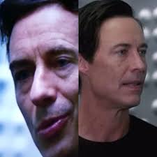Why does dr wells have a different haircut In s 2 then s 5 when barry went  back In time (with nora In s5) : r/FlashTV