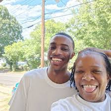 Veronica Guyton's Instagram, Twitter & Facebook