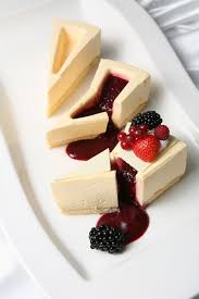 Gateau Au Chocolat Blanc Et Fruits Rouges Joyeux Noel A Table Gateau Chocolat Gateau Chocolat Blanc Et Recette