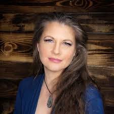 Allison Pruett's Instagram, Twitter & Facebook