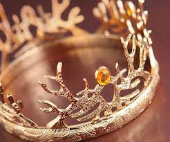 Ned sits for the king; Game Of Thrones Royal Crown