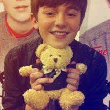 Aurel Widya Ningsih (@ItsAurel)