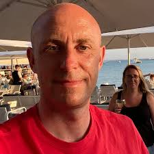 Stephen McFarlane is fundraising for Macmillan Cancer Support