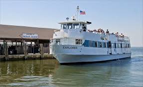 Long Island Ferries Traveling To From Li Via Ferry Boat Fire Island Ferry Fire Island Ny Staten Island Ferry