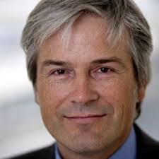 Dank je Saar, Laten we er een paar jaar aan vast plakken.